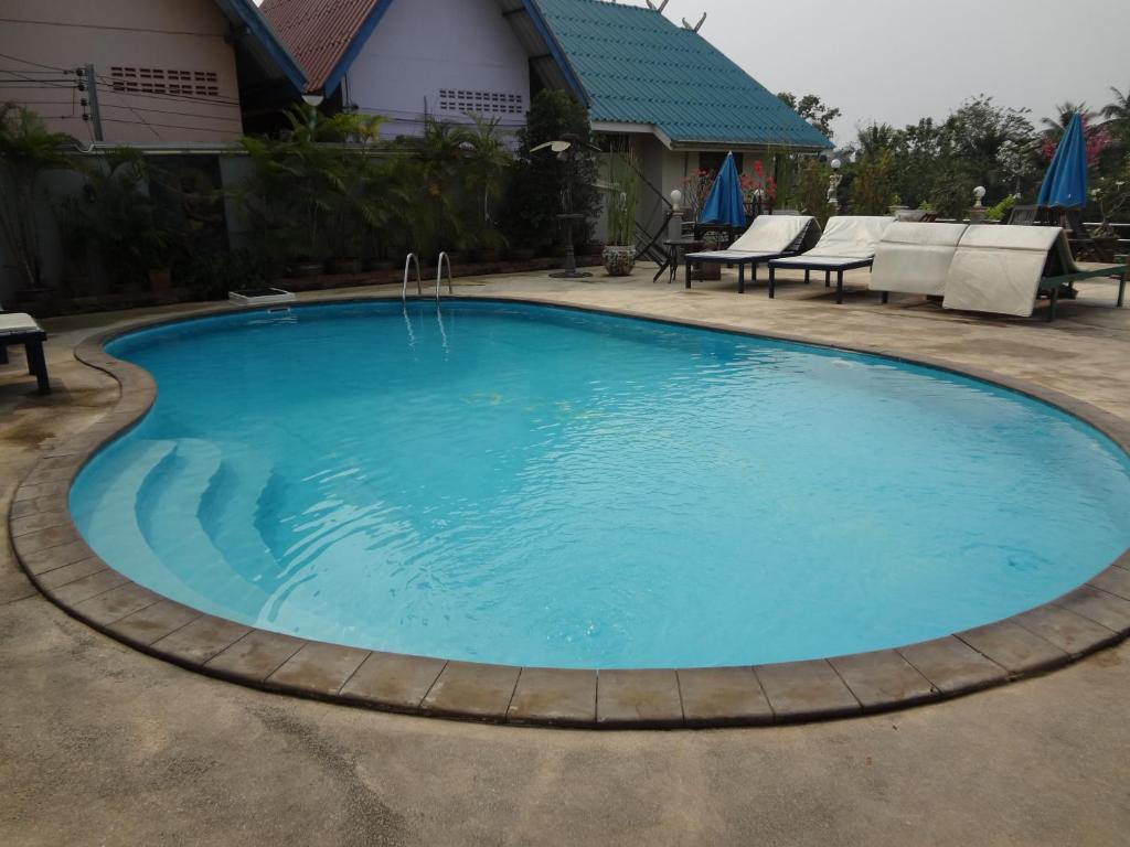 Noble Night Guesthouse Kanchanaburi City Exteriör bild