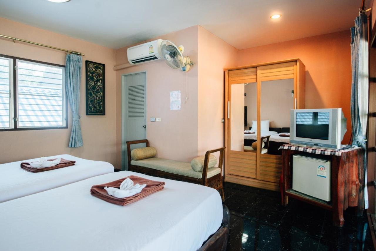 Noble Night Guesthouse Kanchanaburi City Exteriör bild