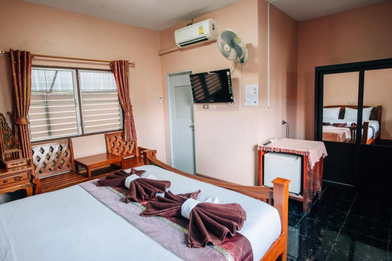 Noble Night Guesthouse Kanchanaburi City Exteriör bild