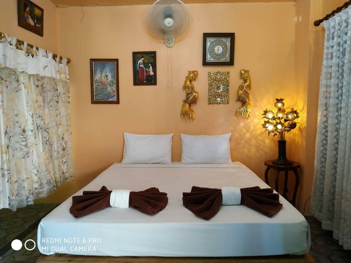 Noble Night Guesthouse Kanchanaburi City Exteriör bild